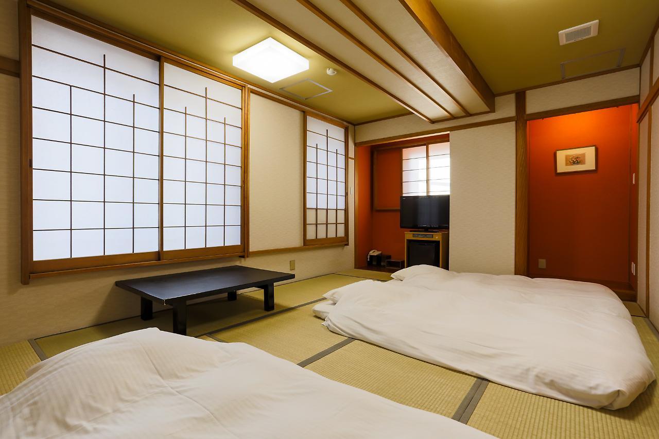 Ueno First 3* Tōkyō